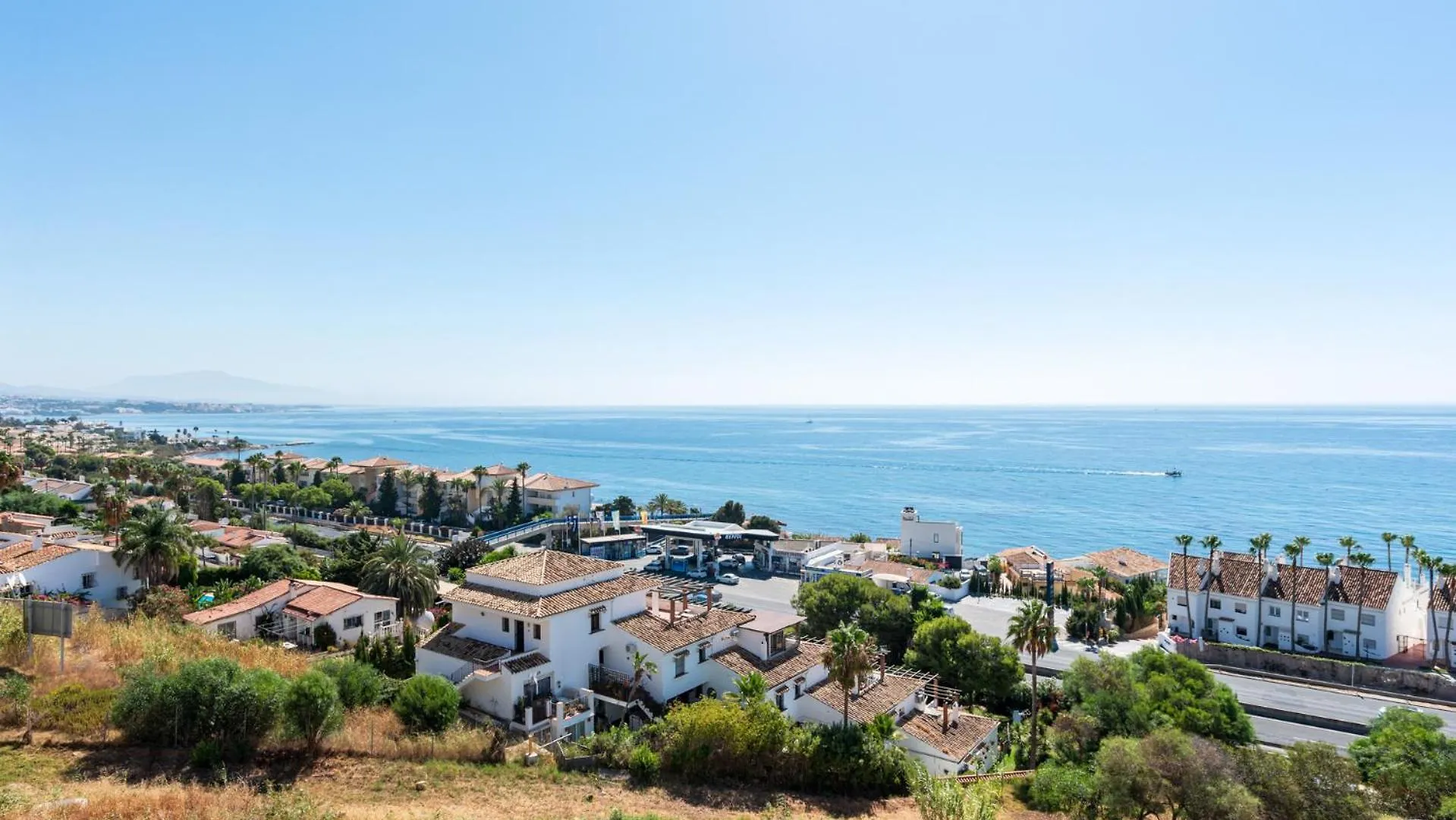 Apartment Vivi Homes - Casa Skye Pool, Terrace & Sea View Estepona Spain