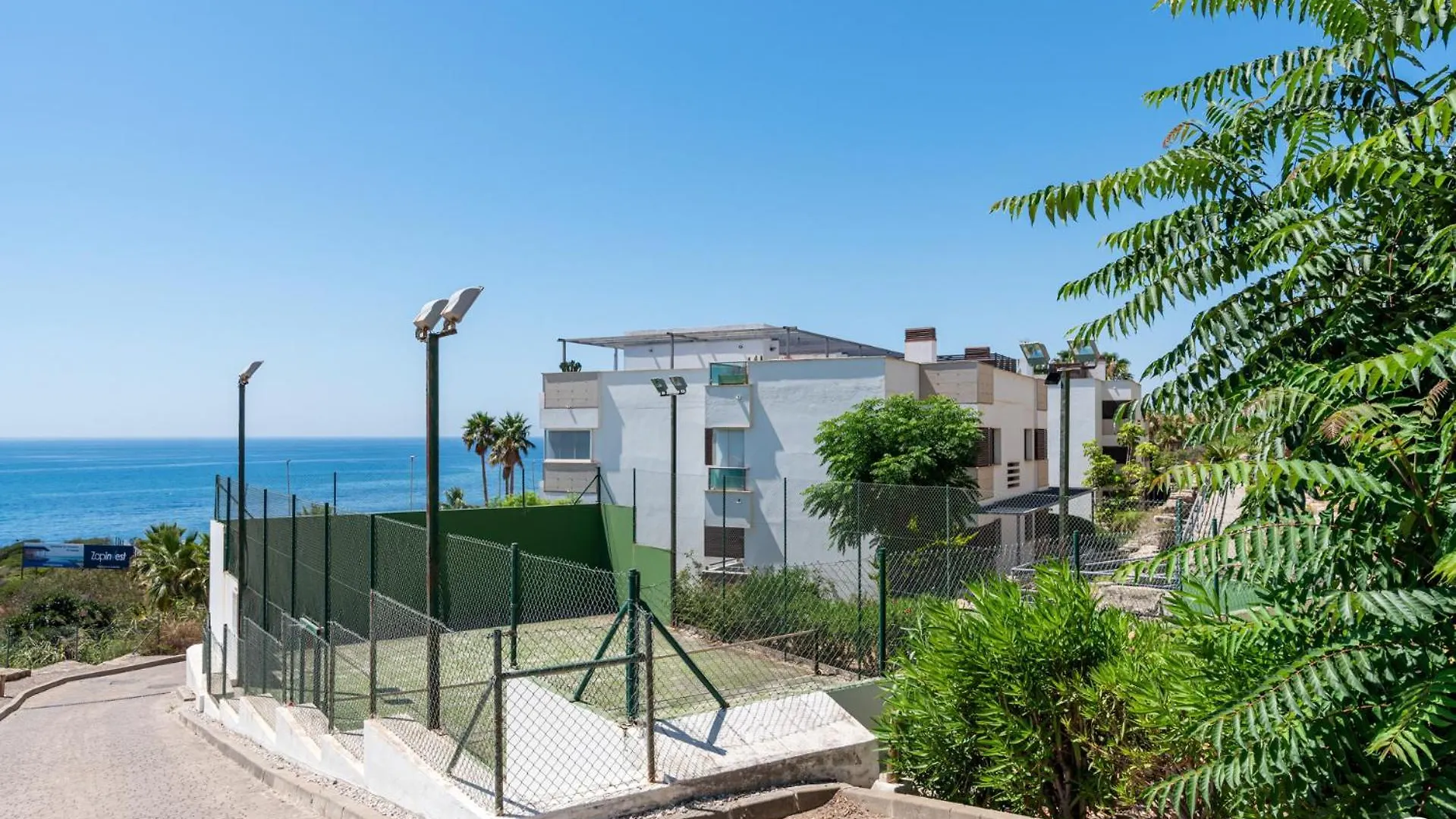 Vivi Homes - Casa Skye Pool, Terrace & Sea View Estepona Spain