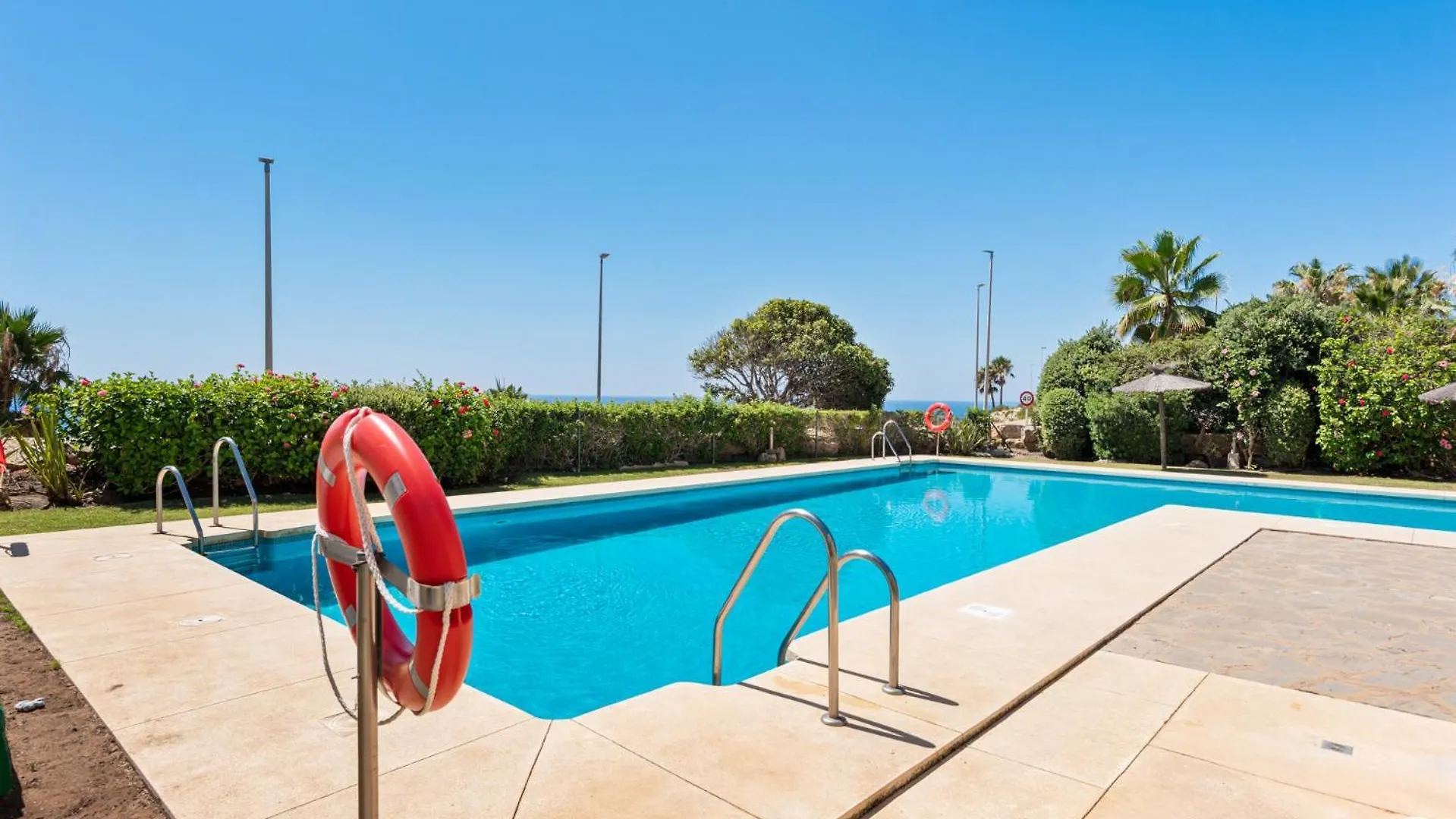 Vivi Homes - Casa Skye Pool, Terrace & Sea View Estepona 0*,  Spain
