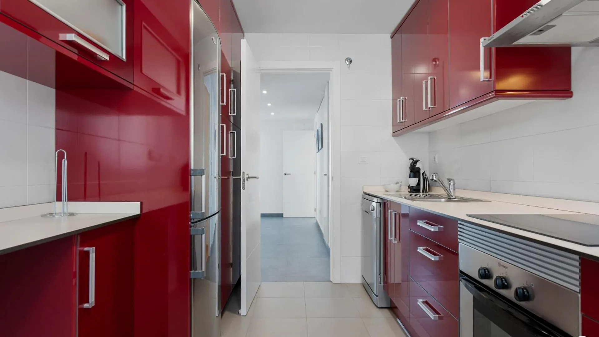 Vivi Homes - Casa Skye Pool, Terrace & Sea View Estepona Apartment