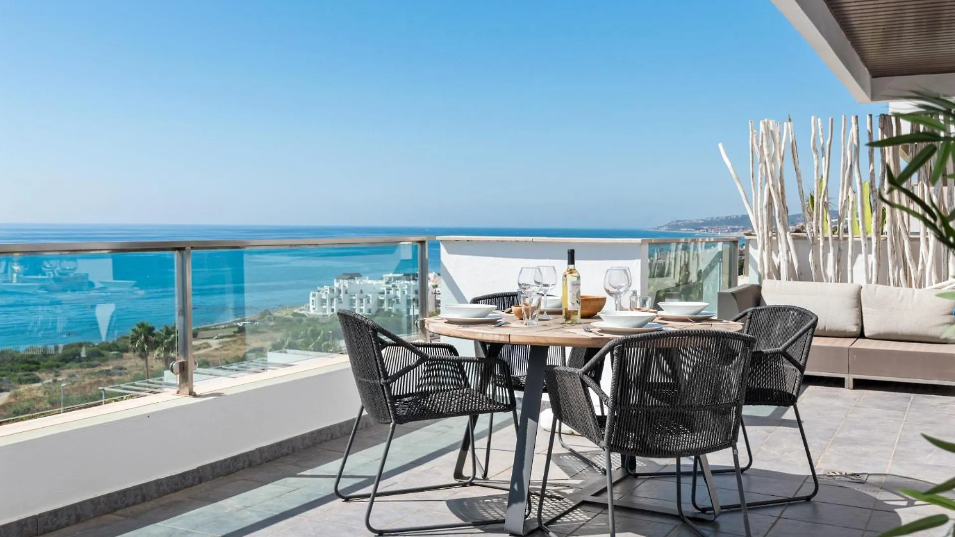 Vivi Homes - Casa Skye Pool, Terrace & Sea View Estepona 0*,  Spain