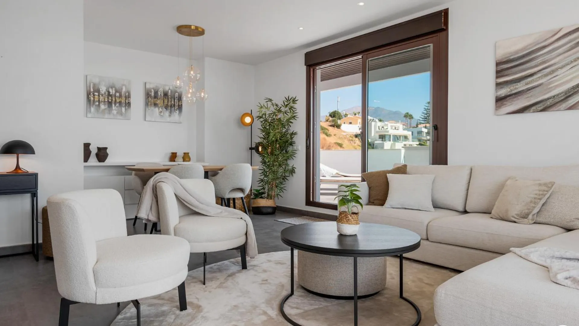 Apartment Vivi Homes - Casa Skye Pool, Terrace & Sea View Estepona