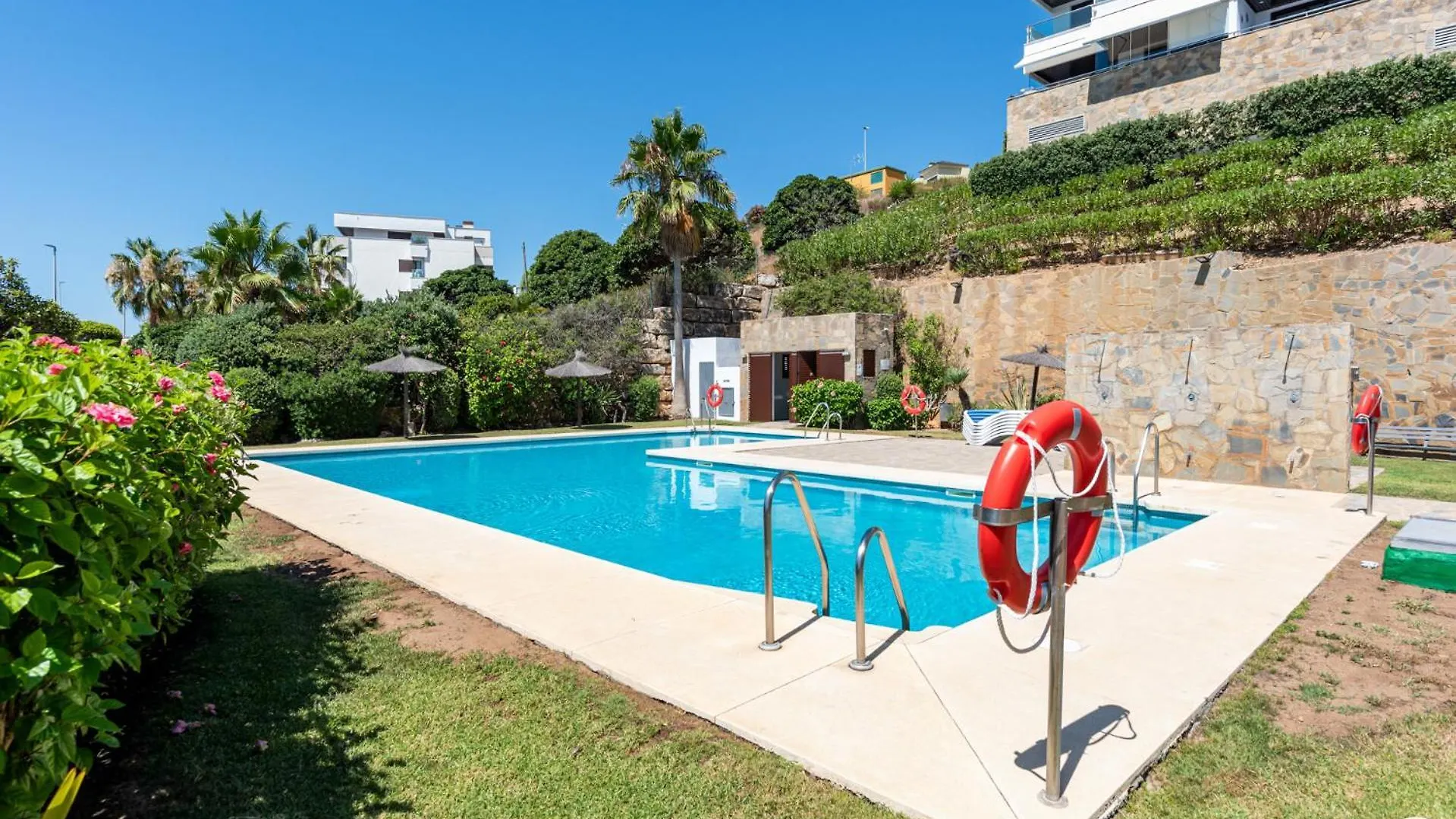 Vivi Homes - Casa Skye Pool, Terrace & Sea View Estepona